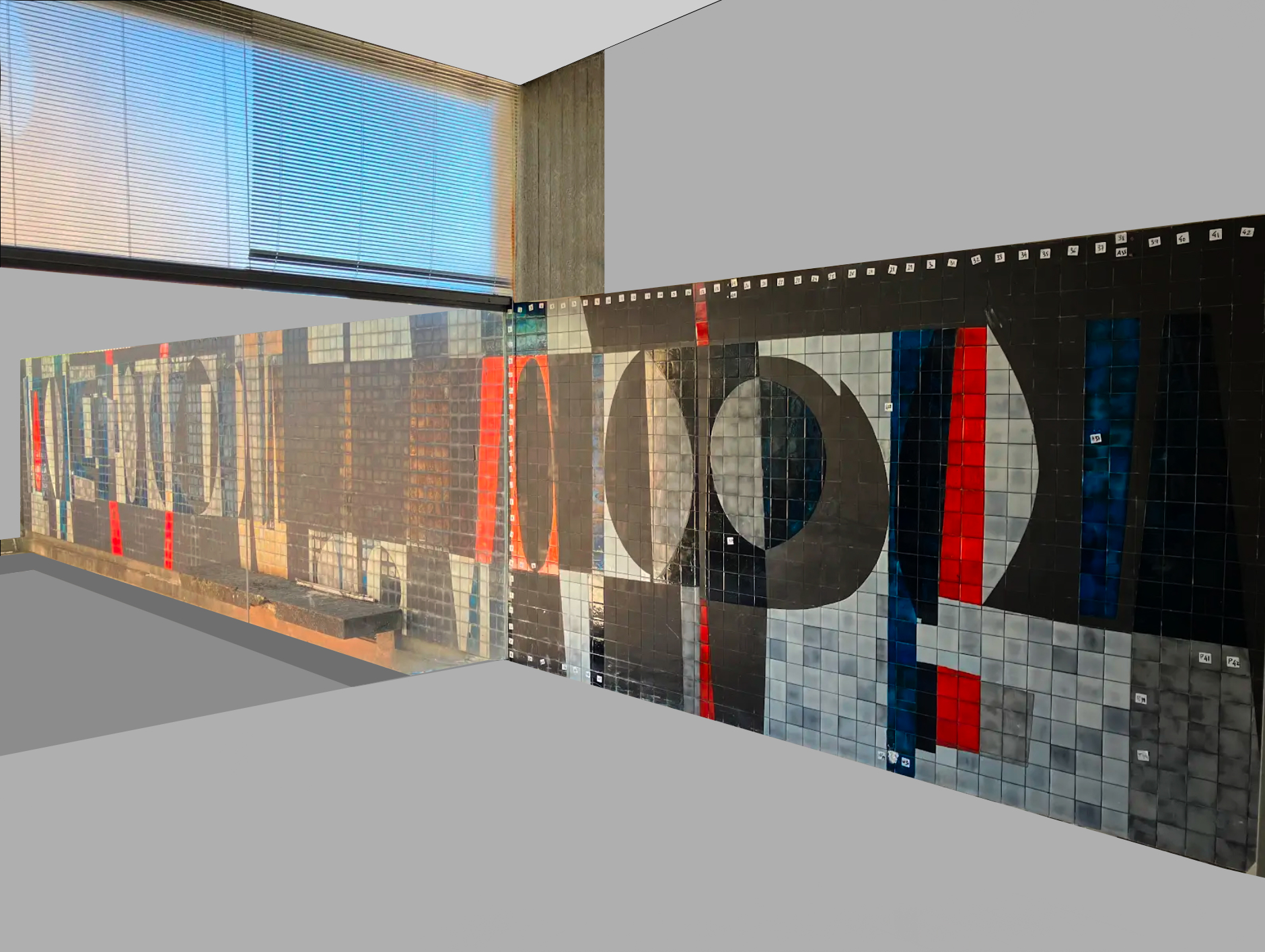 Nettoyage et restauration d’un panneau signé présentant des navettes C 1965